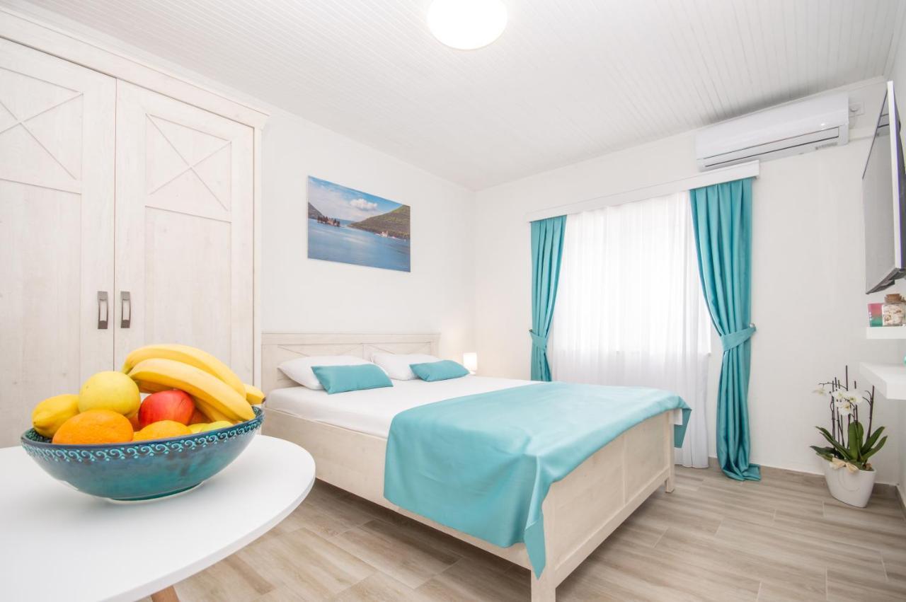 Seafront Apartment コトル エクステリア 写真